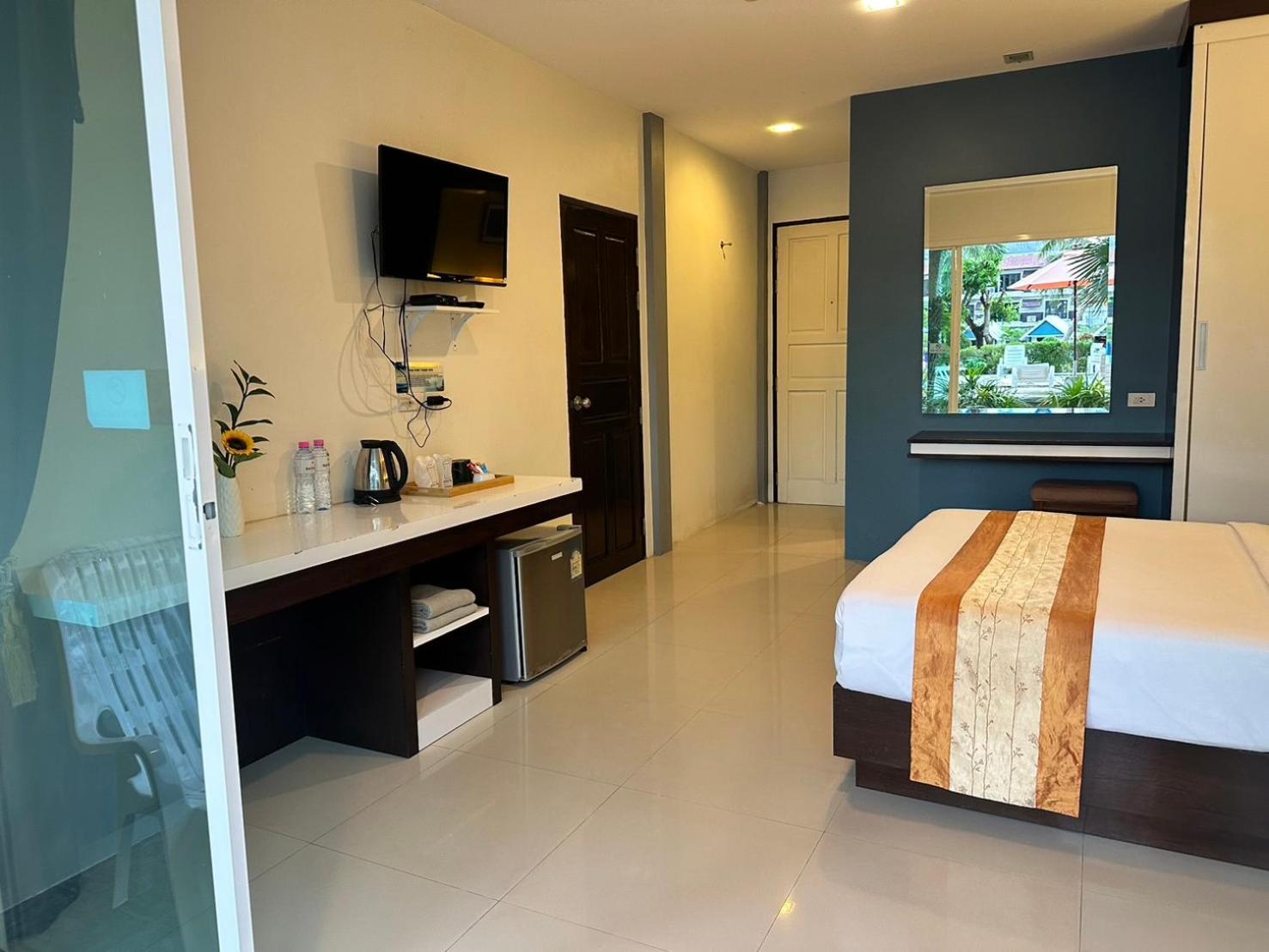 Gypsy Sea View Resort- Phi Phi Island Exteriör bild